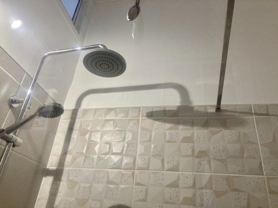 To Let 1 Bedroom Property for Rent in Muizenberg Western Cape